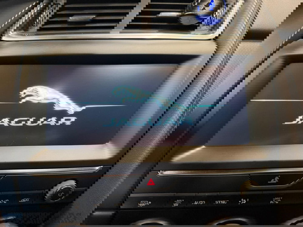 Jaguar E-Pace usata a Varese (14)