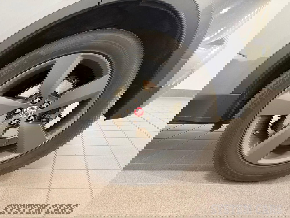 Jaguar E-Pace usata a Varese (15)