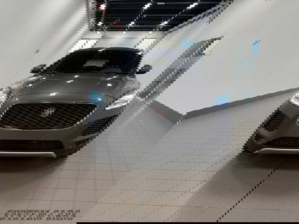 Jaguar E-Pace usata a Varese (7)