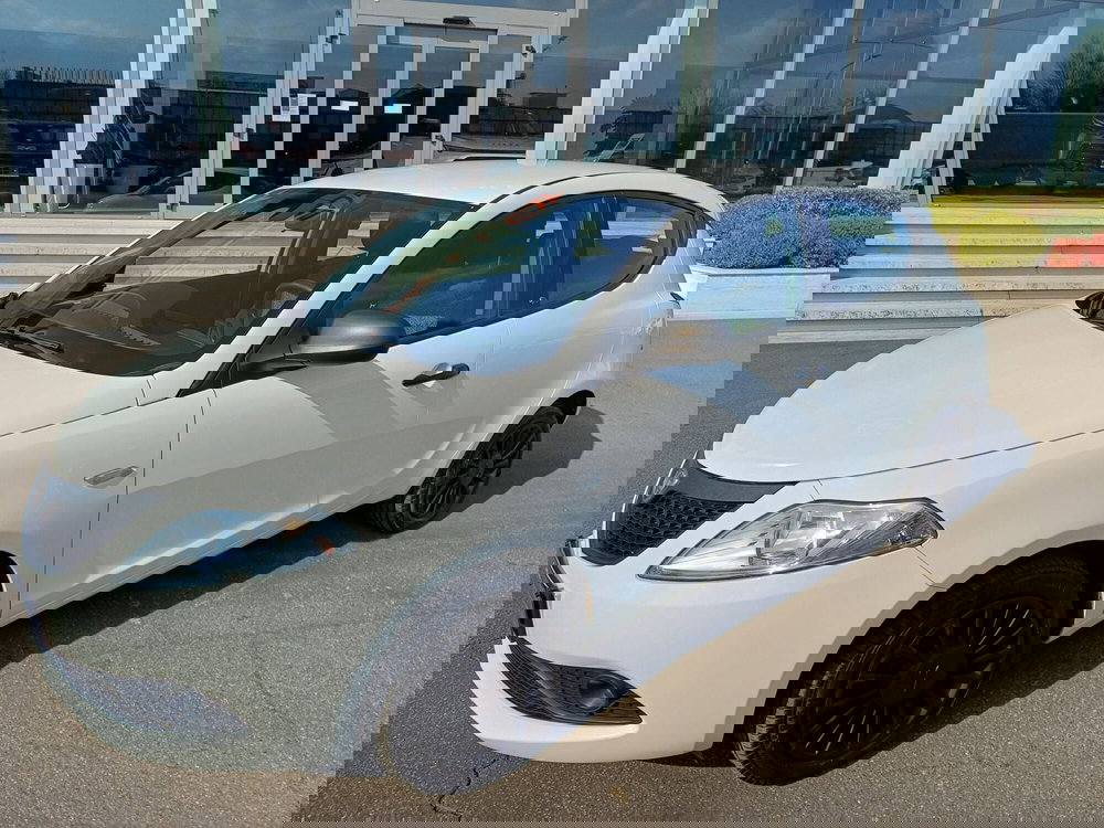 Lancia Ypsilon usata a Modena (2)