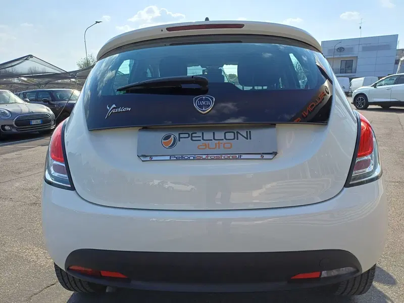 Lancia Ypsilon usata a Modena (6)