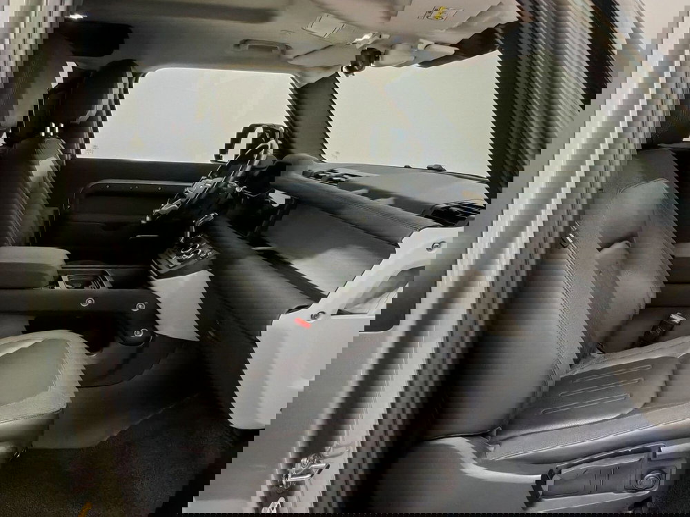 Land Rover Defender usata a Novara (3)