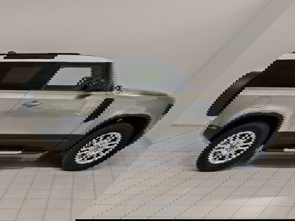 Land Rover Defender usata a Novara (6)