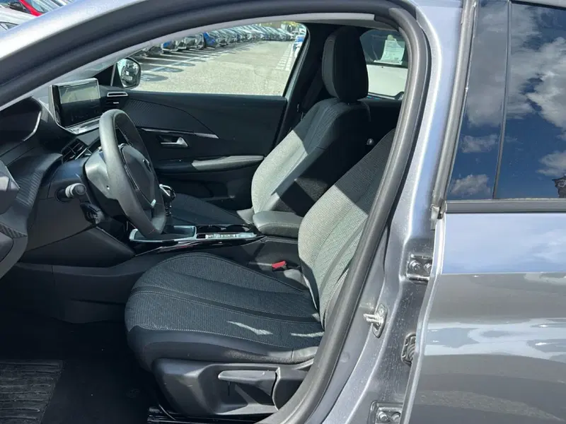 Peugeot 208 usata a Latina (14)