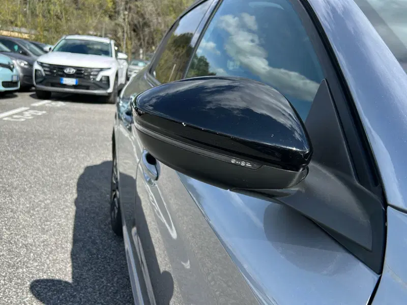 Peugeot 208 usata a Latina (9)