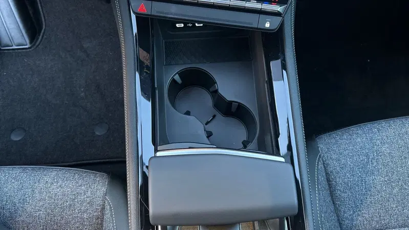 Renault Rafale nuova a Padova (12)