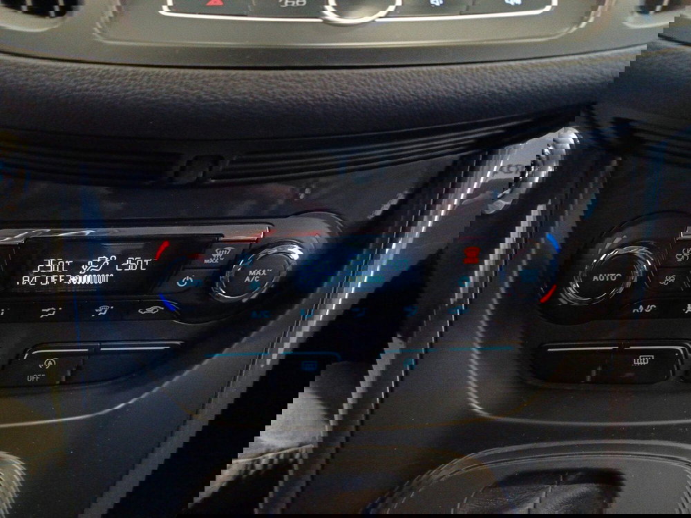 Ford Kuga usata a Varese (14)