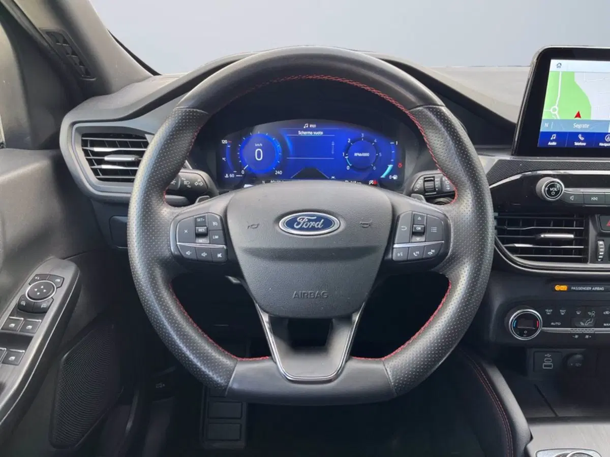 Ford Kuga usata a Milano (13)