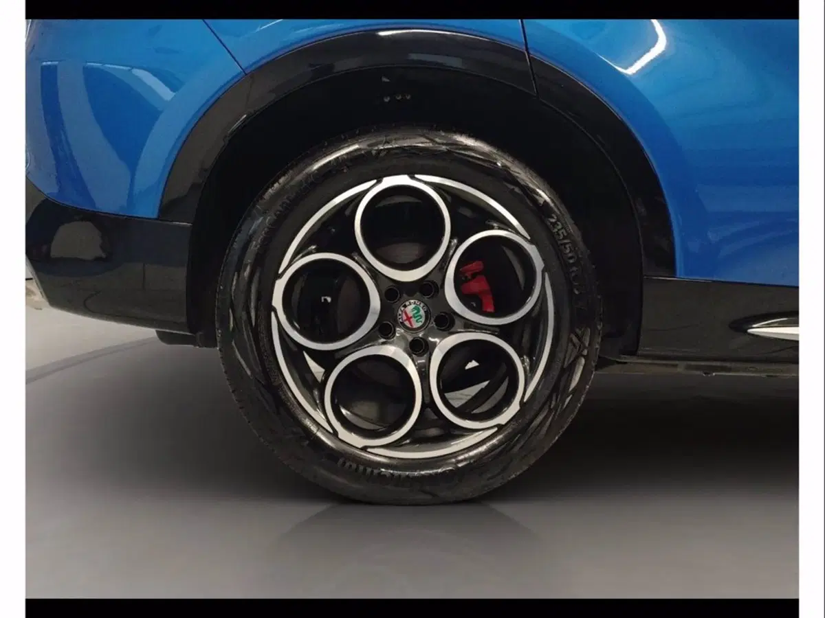 Alfa Romeo Tonale usata a Catania (17)
