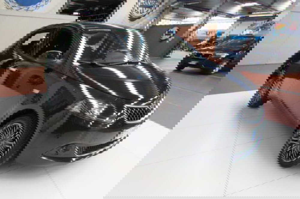 Lancia Ypsilon usata a Milano (2)