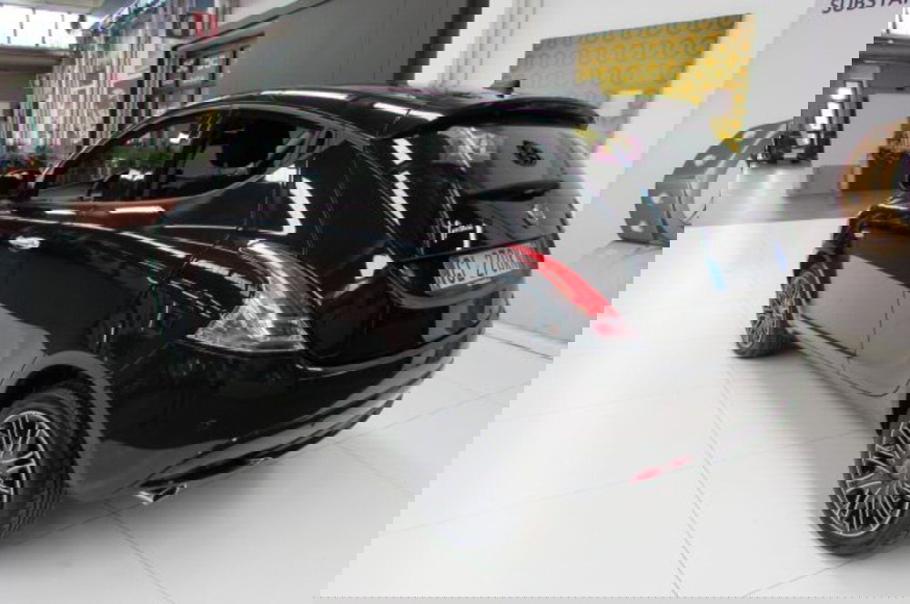 Lancia Ypsilon usata a Milano (3)