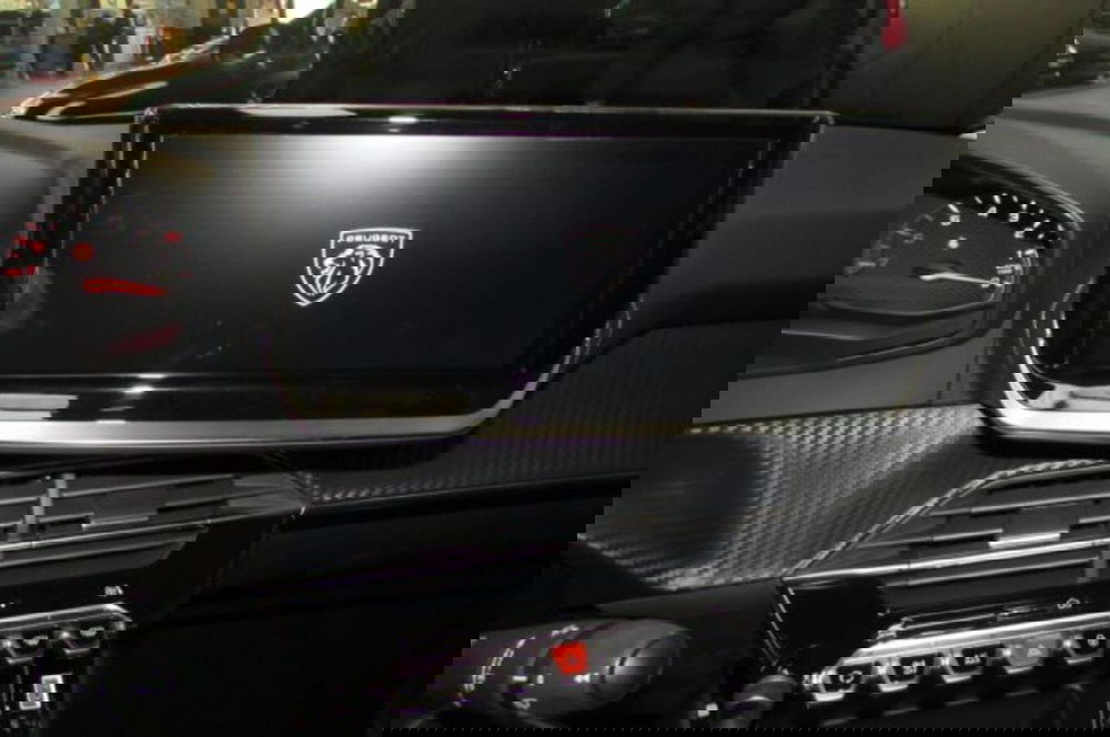 Peugeot 208 nuova a Milano (8)