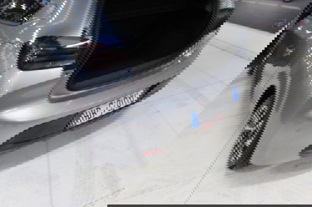 Peugeot 208 nuova a Milano (14)