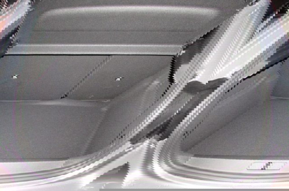 Peugeot 208 nuova a Milano (15)