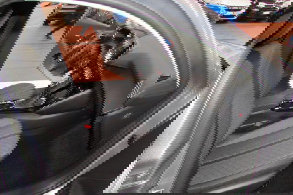 Peugeot 208 nuova a Milano (17)