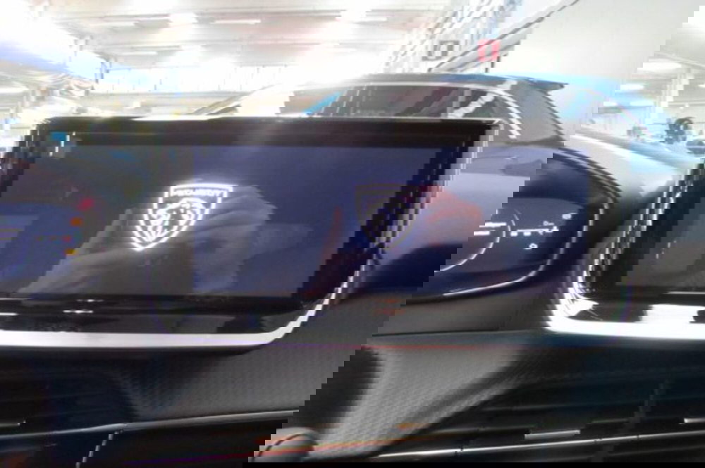 Peugeot 208 nuova a Milano (9)