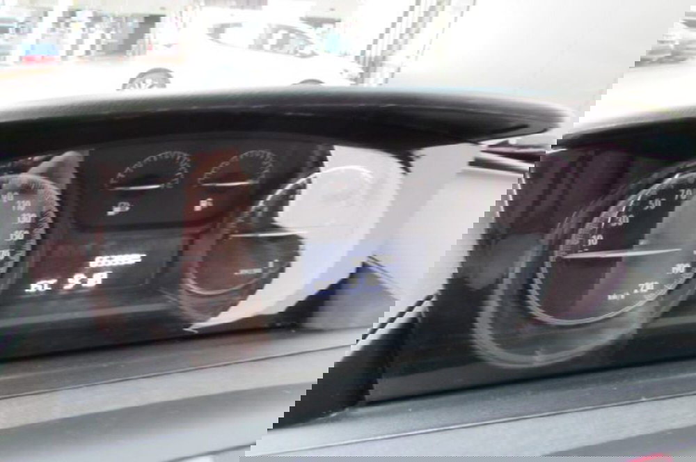 Lancia Ypsilon usata a Milano (10)