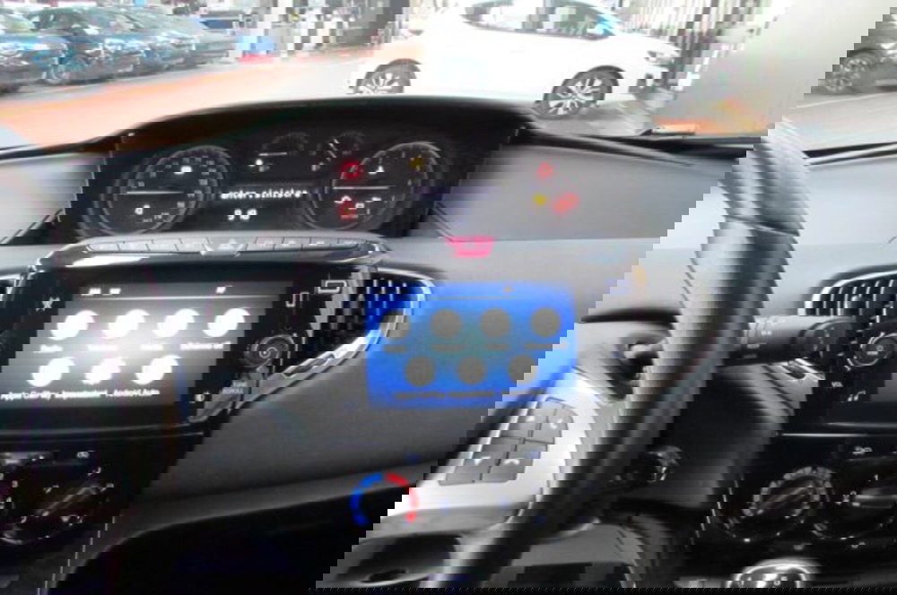 Lancia Ypsilon usata a Milano (8)