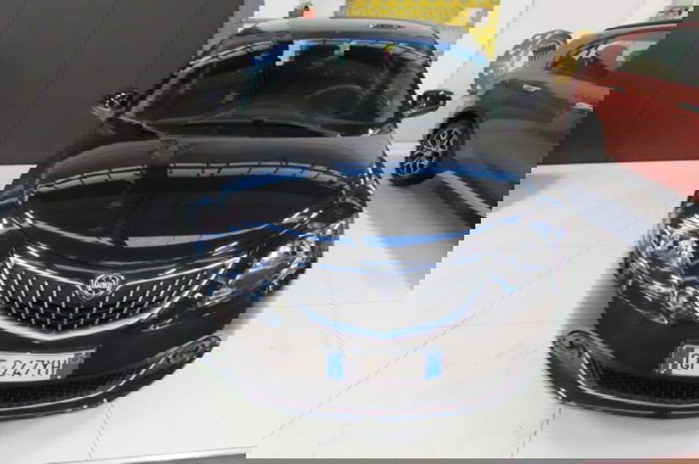 Lancia Ypsilon usata a Milano (2)