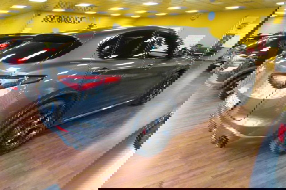 Alfa Romeo Stelvio usata a Milano (3)