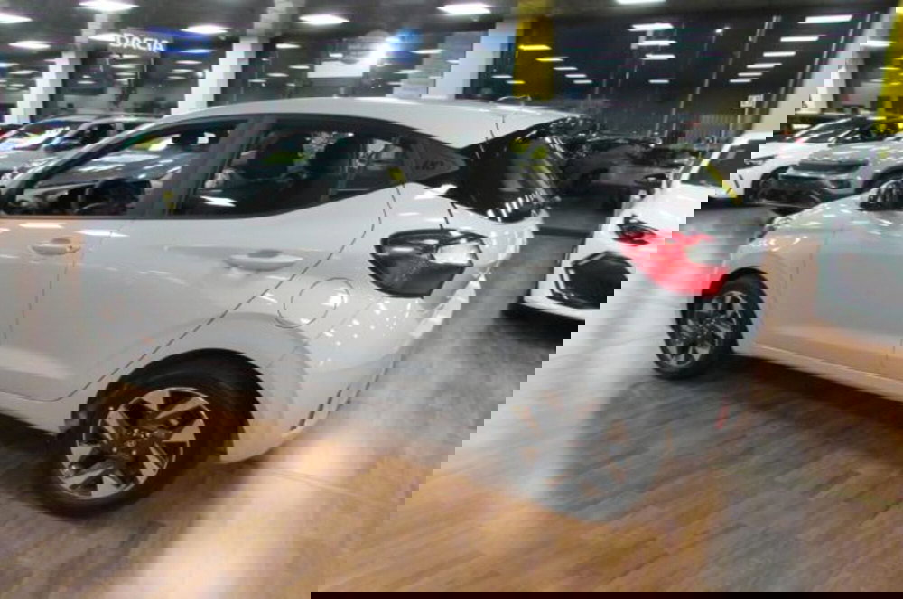 Hyundai i10 nuova a Milano (4)