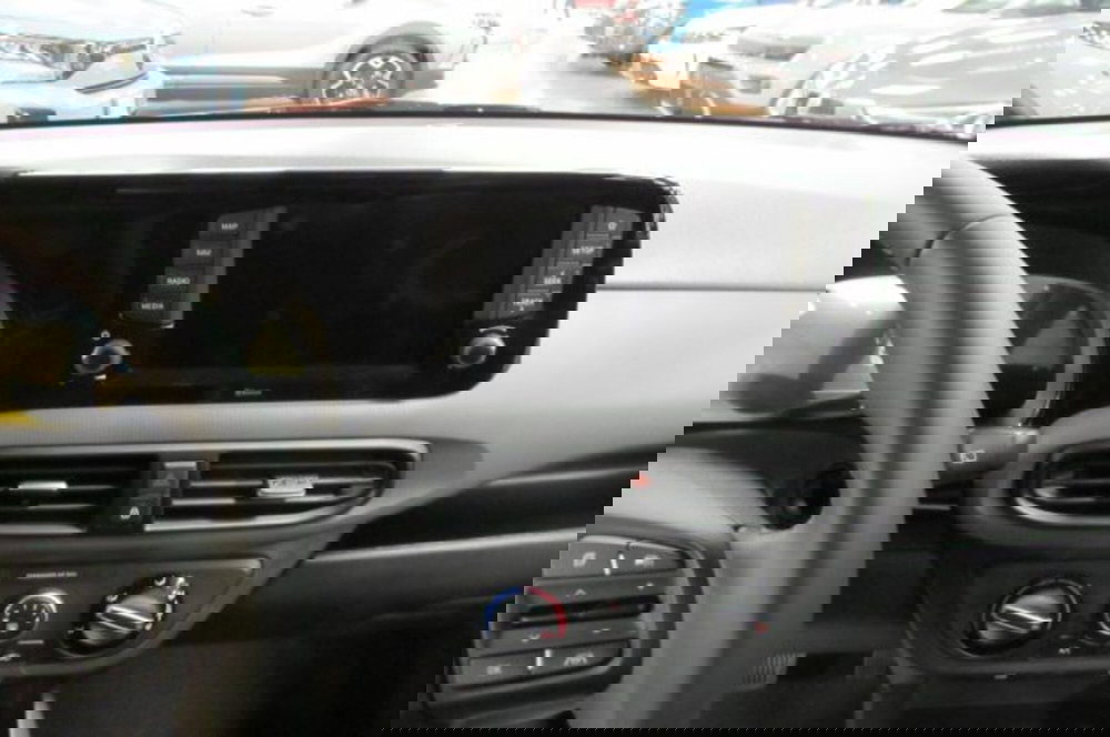 Hyundai i10 nuova a Milano (8)