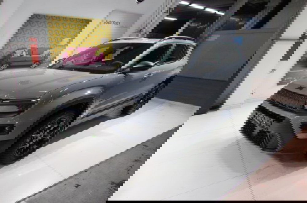 Jeep Avenger nuova a Milano