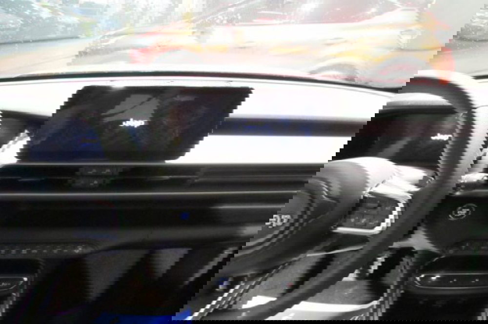 Jeep Avenger nuova a Milano (8)