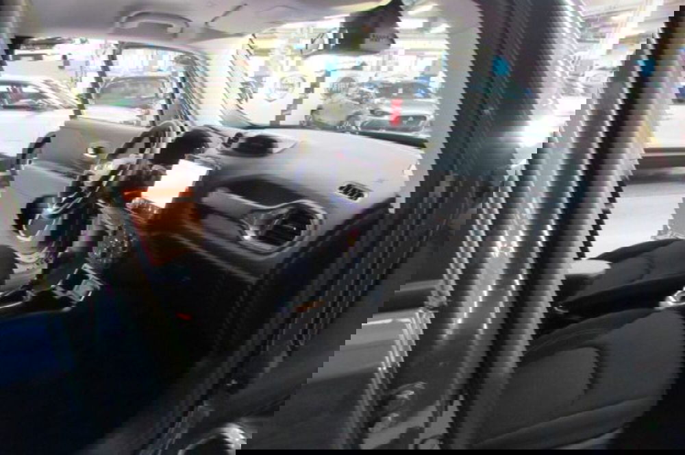 Jeep Renegade usata a Milano (15)