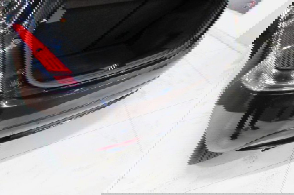 Lancia Ypsilon usata a Milano (14)