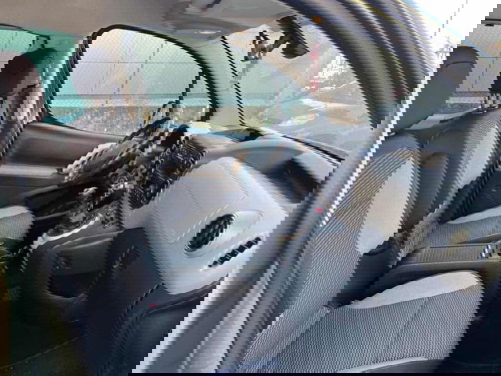 Peugeot Partner usata a Lucca (11)