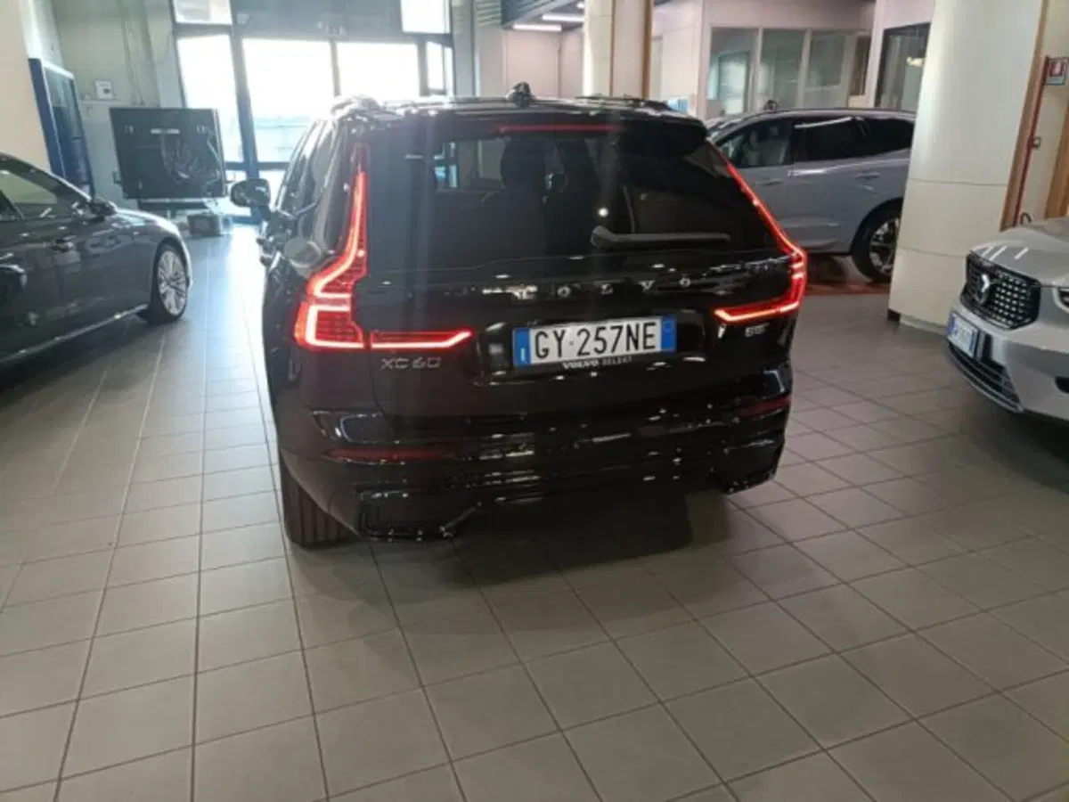 Volvo XC60 usata a Novara (3)