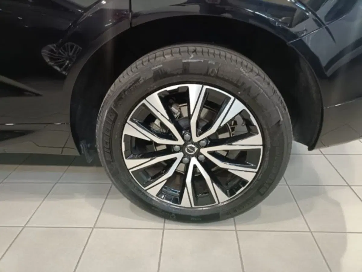 Volvo XC60 usata a Novara (5)