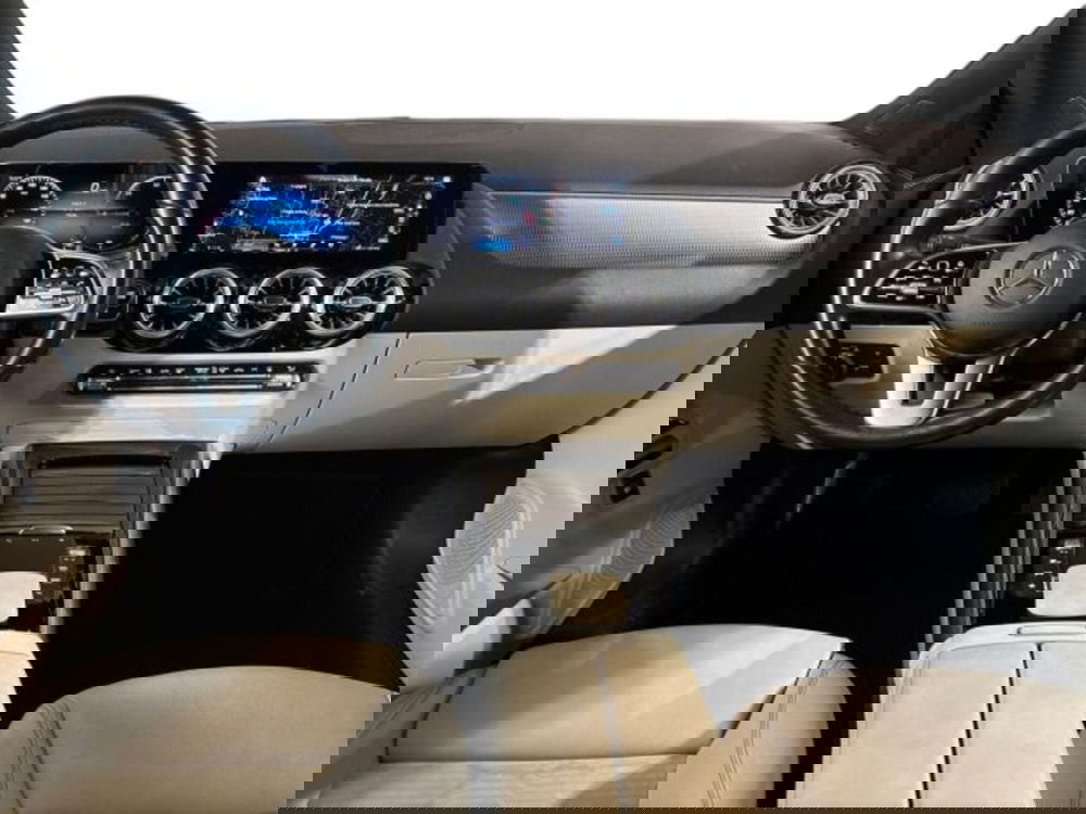 Mercedes-Benz EQA usata a Bologna (9)