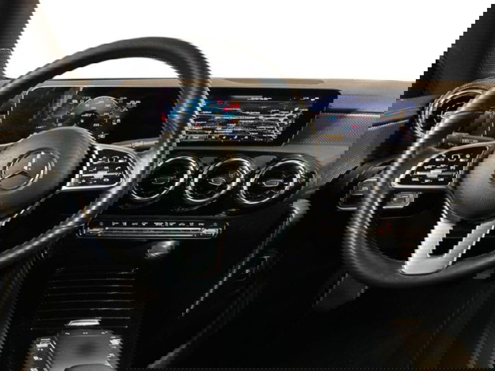 Mercedes-Benz CLA Shooting Brake usata a Bologna (11)