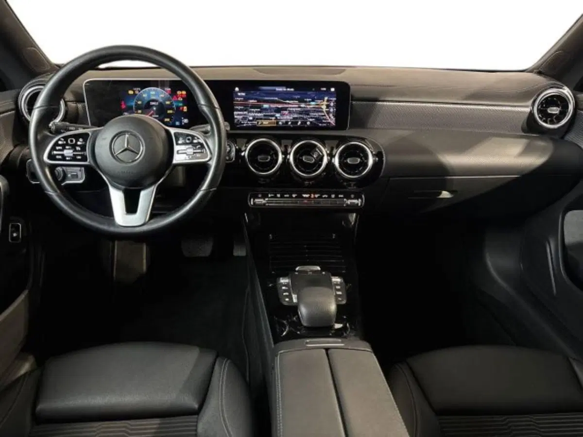 Mercedes-Benz CLA Shooting Brake usata a Bologna (9)