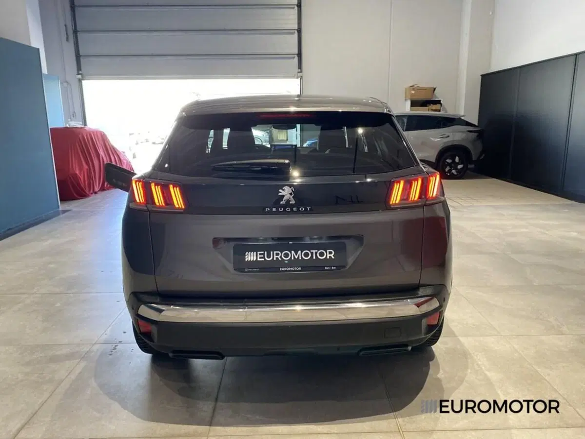 Peugeot 3008 usata a Bari (9)