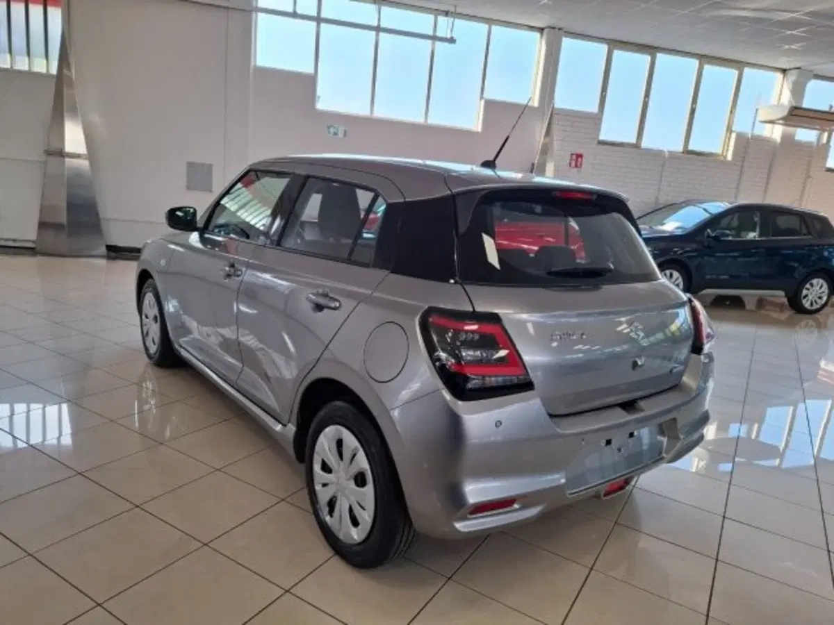 Suzuki Swift nuova a Reggio Emilia (3)