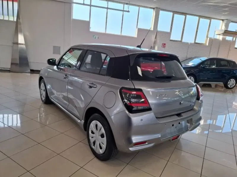 Suzuki Swift nuova a Reggio Emilia (3)