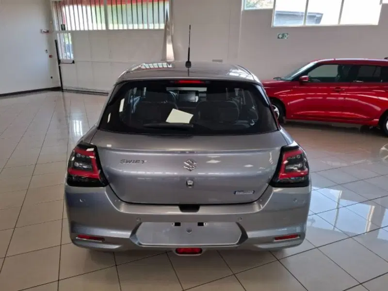 Suzuki Swift nuova a Reggio Emilia (4)