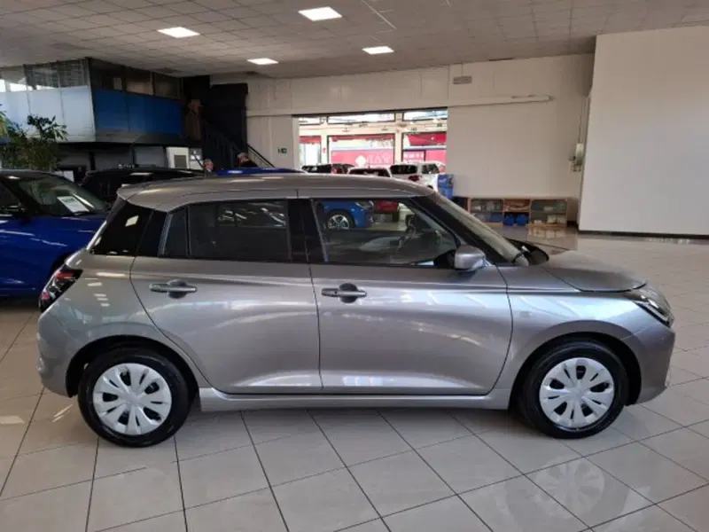 Suzuki Swift nuova a Reggio Emilia (6)