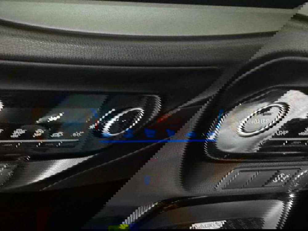 Toyota Aygo X usata a Sassari (15)