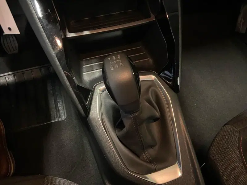 Peugeot 208 usata a Torino (12)