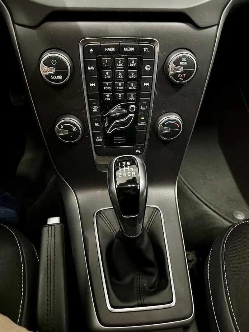 Volvo V40 usata a Macerata (11)