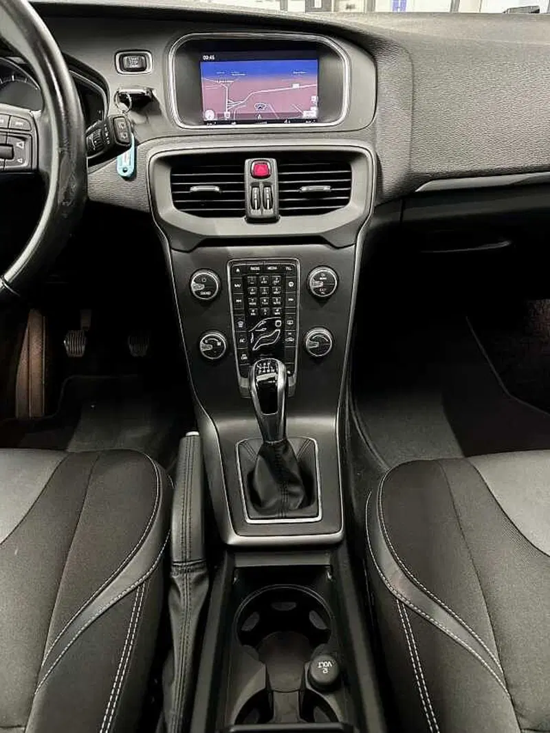 Volvo V40 usata a Macerata (16)