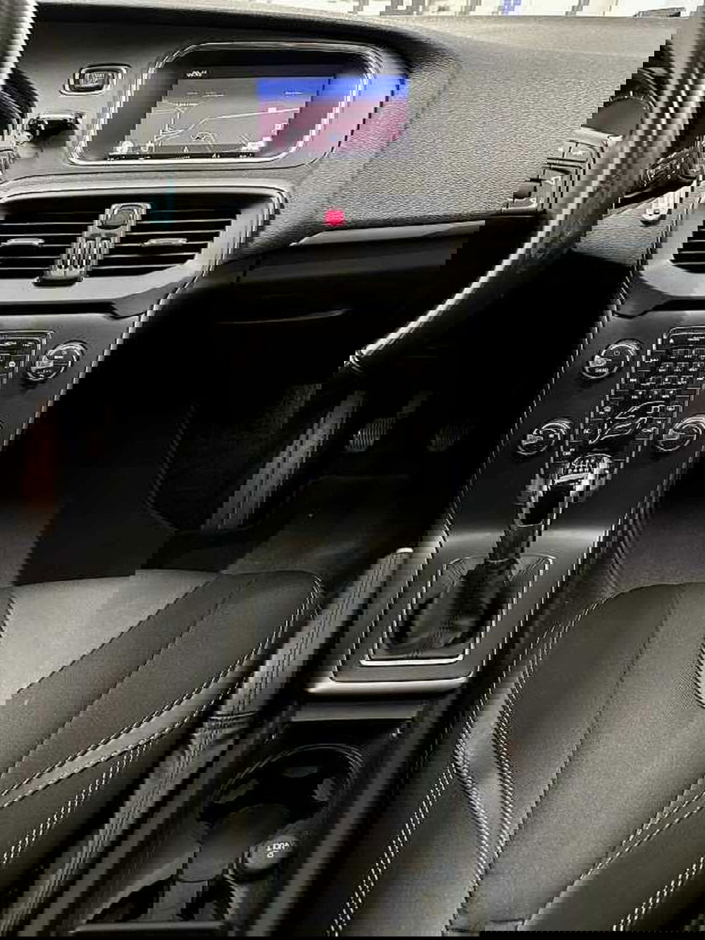 Volvo V40 usata a Macerata (16)