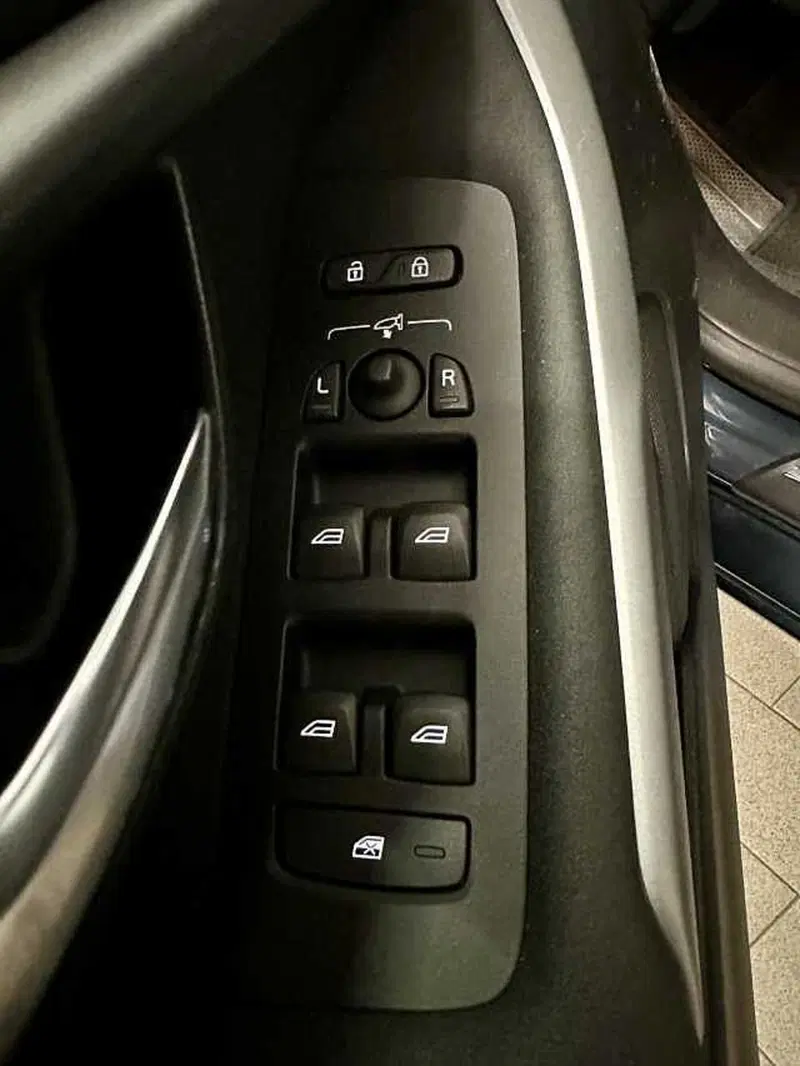 Volvo V40 usata a Macerata (20)