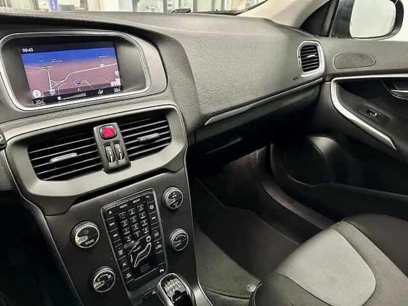Volvo V40 usata a Macerata (9)