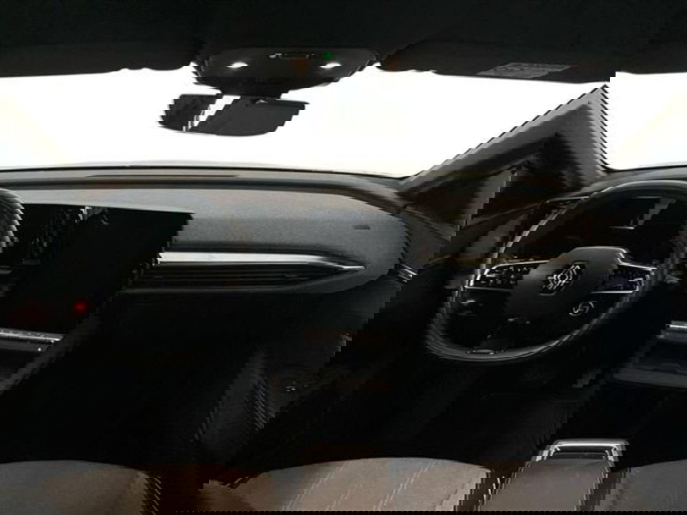 Renault Megane E-Tech Electric usata a Como (9)