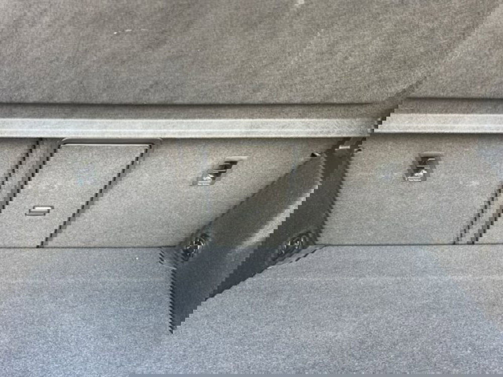 Volkswagen T-Roc usata a Lecce (16)